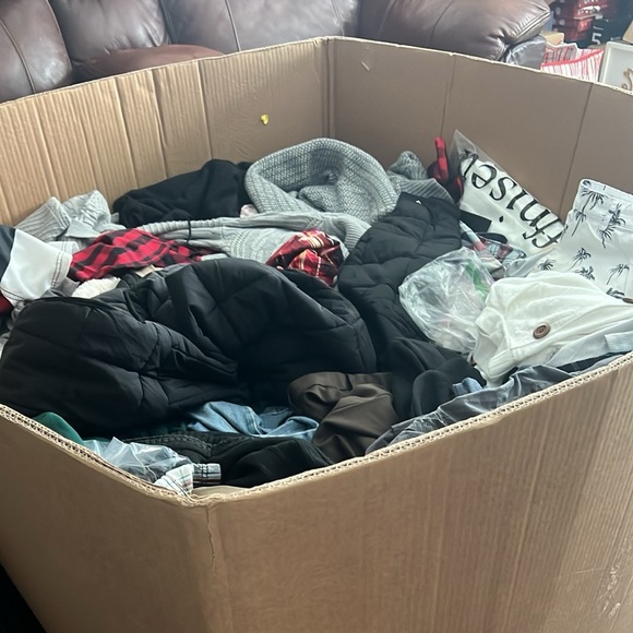 NEW Bulk Lot of 15pcs Mixed Apparel Clothing - Picture 1 of 8